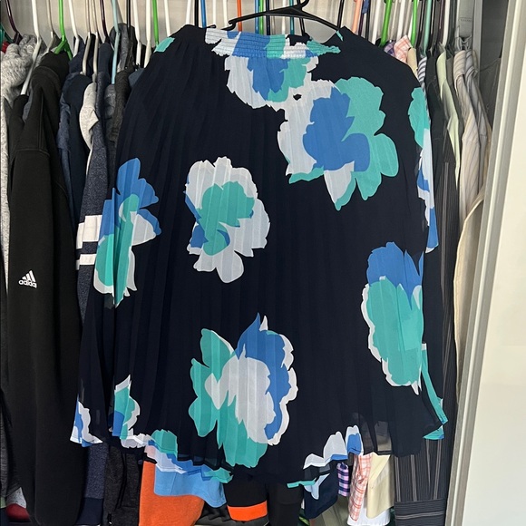 a new day Dresses & Skirts - A New Day Floral Skirt in Teal and Black